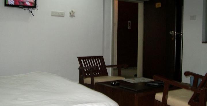 Hotel Palm View Residency Вадодара Экстерьер фото