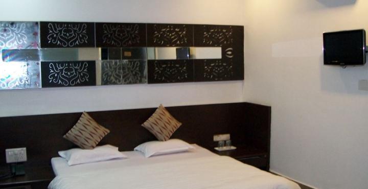 Hotel Palm View Residency Вадодара Экстерьер фото