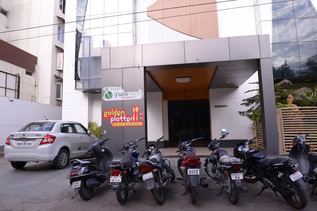 Hotel Palm View Residency Вадодара Экстерьер фото